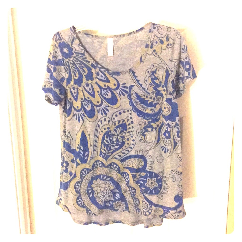 LulaRoe Classic T